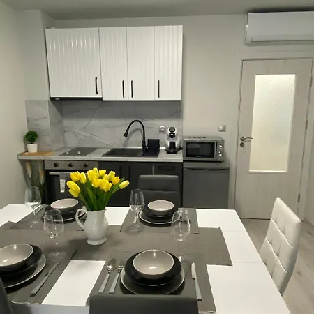 Lägenhet Atea Kavarna